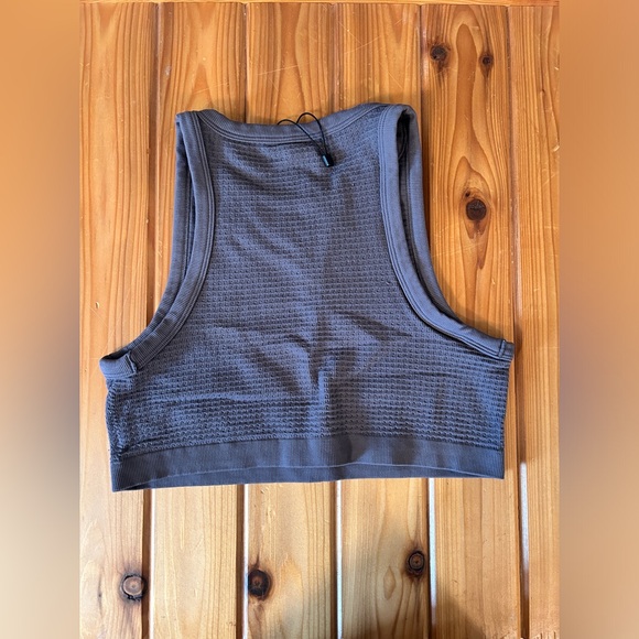 Cropped shirt - Picture 2 of 2